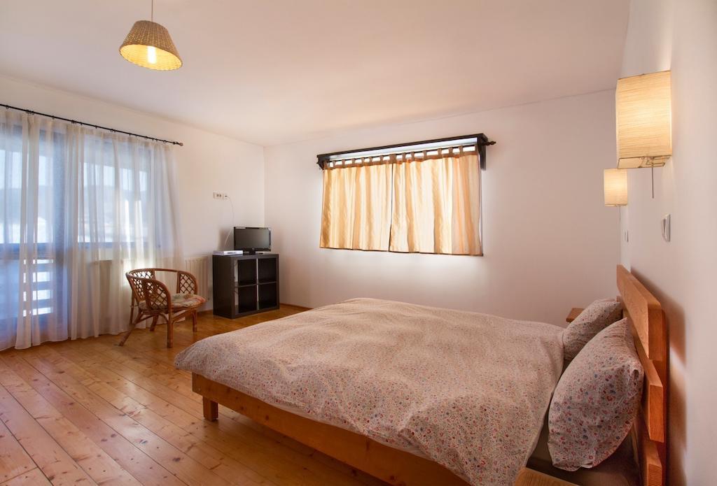 Hotel Casa Georgescu Rîşnov Pokoj fotografie